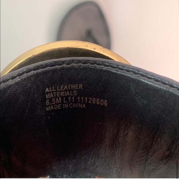 Tory Burch Amanda Thong Sandal - Picture 12 of 15